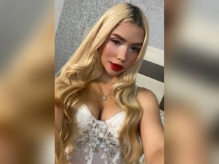 ChristieGarci - Live porn & sex cam - 18597302