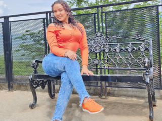 BetzabethMiller - Élő pornó és szexkamera - 18598806