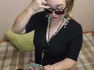 HelenaGloss - Live sexe cam - 18599338