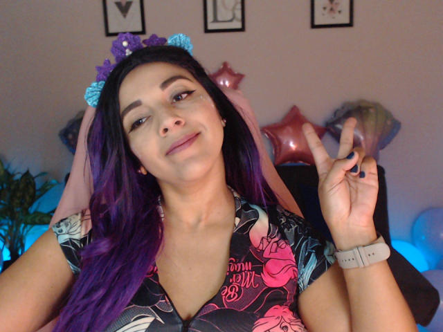 PrettyEllie - Live porn &amp; sex cam - 18609886