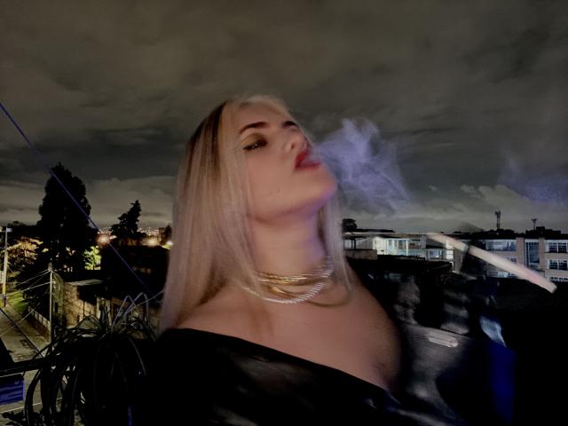 FiorellaStrong - Live sexe cam - 18625826