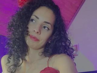 MoniqueCurlz - Live porn & sex cam - 18632110