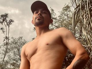 CamiloAndreus - Live sex cam - 18640810