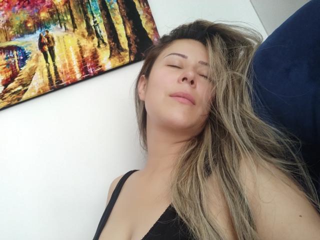 Contelaya - Porno na żywo i seks kamera - 18644770