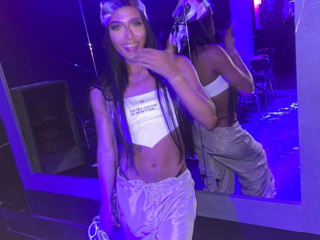 SweetKhloeTs - Live sexe cam - 18645646