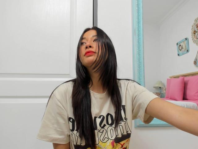 Genesiss - Live sex cam - 18665318