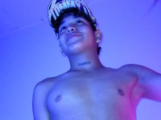 AlexAddams - Live Sex Cam - 18665742