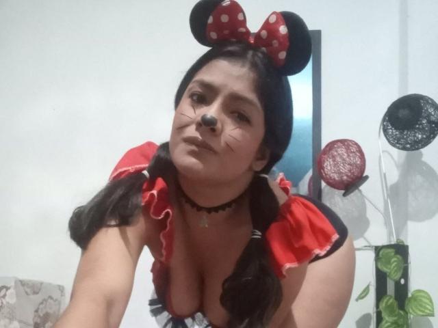 ArianithaXox - Live sex cam - 18666458