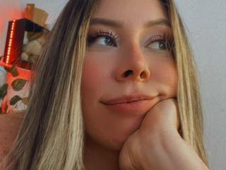 JanneLowry - Live porn & sex cam - 18667554