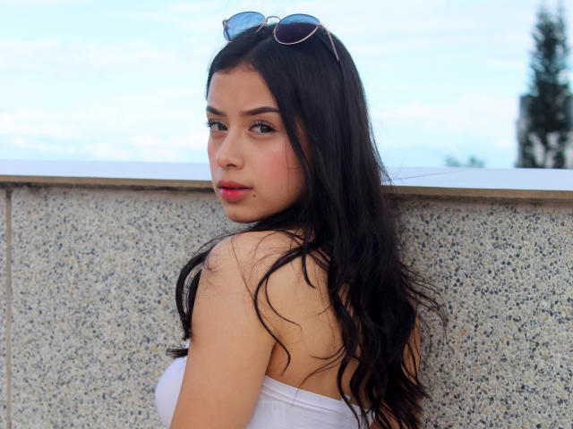 AntonellaaRossy - Sexe cam en vivo - 18677278
