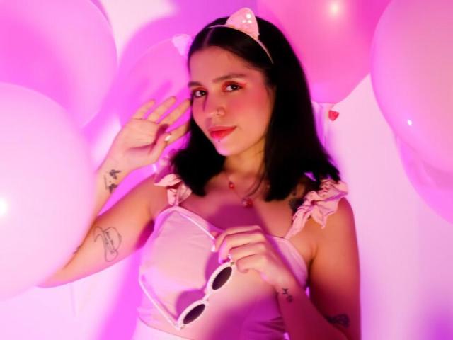 AlesaTovar - Live sex cam - 18680014