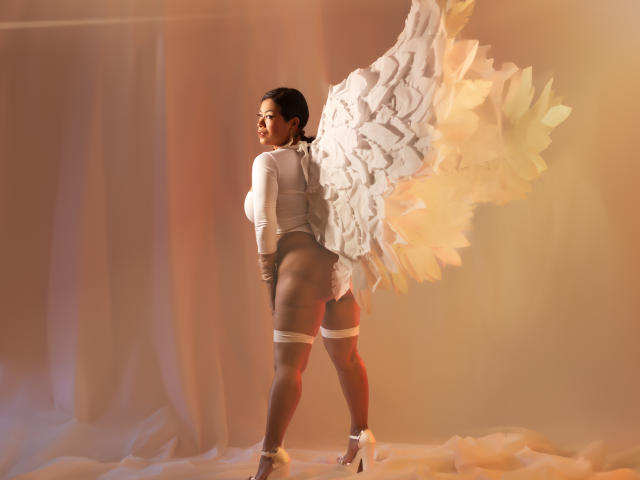 AlixLow - Live sex cam - 18680534