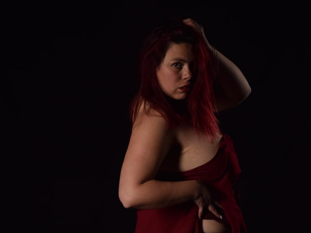 SalmaBrown - Live Sex Cam - 18681714