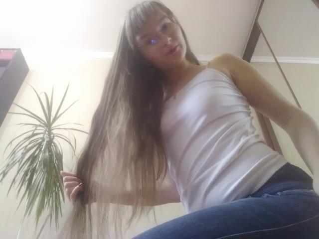 KiraGoldens - פורנו בשידור חי ומצלמת סקס - 18683782