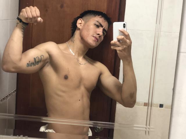 DereckHarris - Live sex cam - 18688282