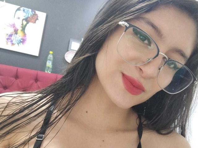VioletRoogers - Live Sex Cam - 18691238