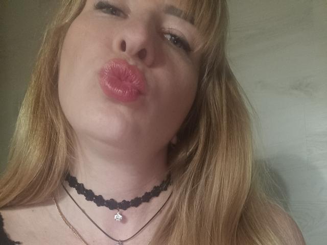 DanielaAdore - Sexe cam en vivo - 18692506