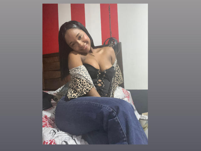MelanyScoth - Live sex cam - 18703670