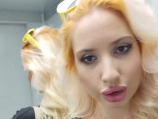 ElzaKom - Live sex cam - 18704586