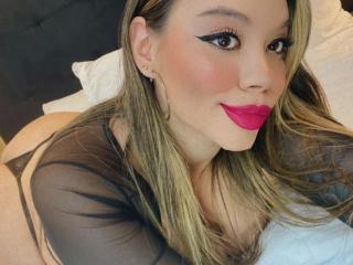 SamanthaMoure - Live sex cam - 18710890