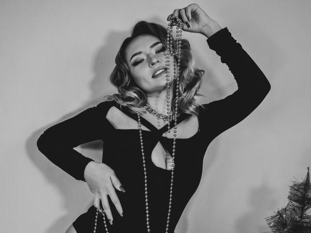 SallyVerda - Live sex cam - 18712374