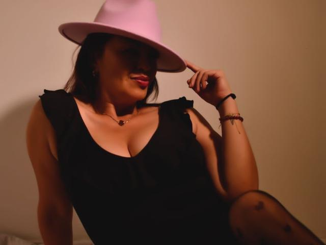 ClaraxCortes - Sexe cam en vivo - 18715990