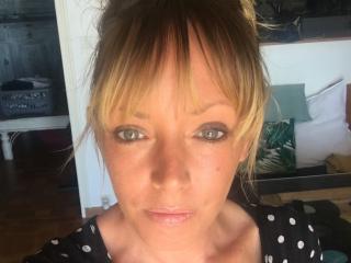 RosieFunAndy - Live sex cam - 18716226