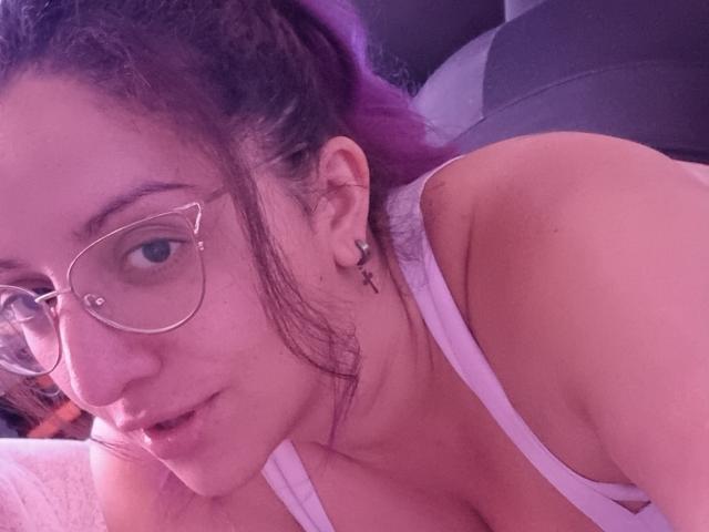 AndreaSharick - Live sexe cam - 18718222