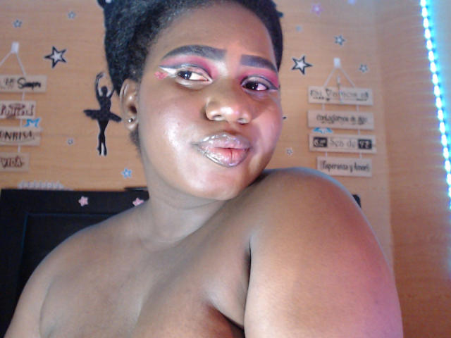 Dilay - Live sex cam - 18719430