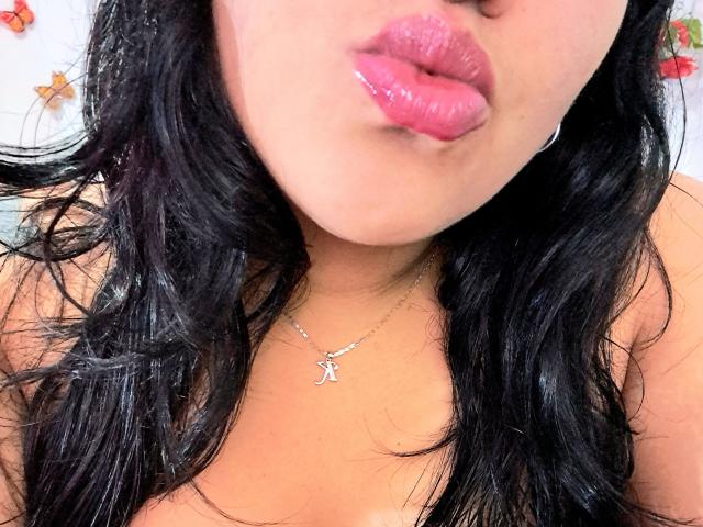 VivianaThomson - Live Sex Cam - 18728442