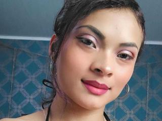 CannelleSavoureuusee - Live sexe cam - 18732506