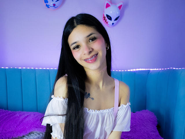 LisaBrunett - Live sex cam - 18744518