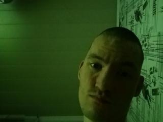SeriousXManL - Live sex cam - 18746750