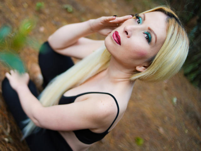 MiaLaurenty - Live sex cam - 18758406