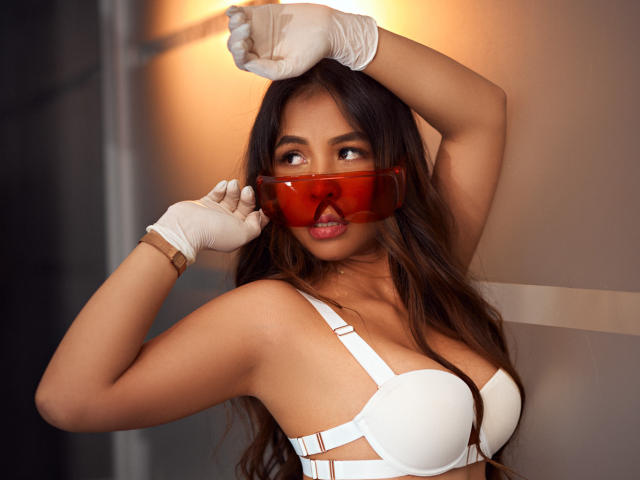 MeganWisse - Live Sex Cam - 18760262