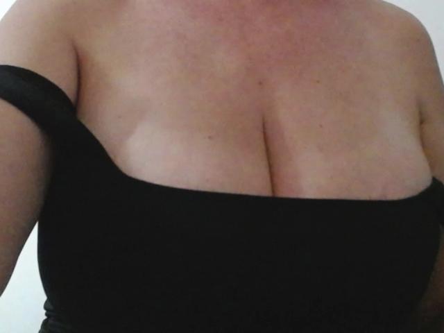 VictoriaKim - Live sex cam - 18760666