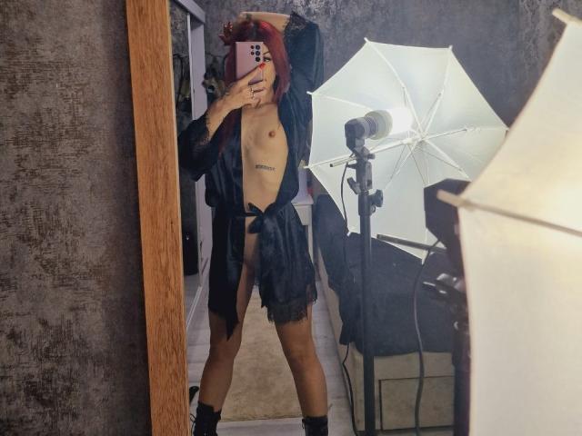 RinaQueenie - Live sex cam - 18778638