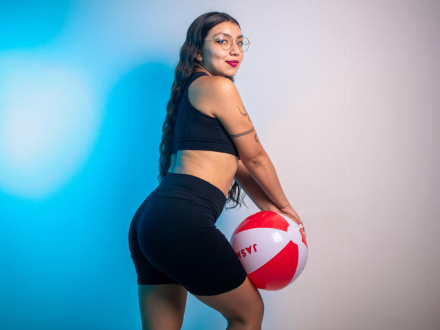 IbbyeWest - Live sexe cam - 18781114