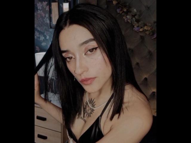 SalomeMille - Live sex cam - 18787410