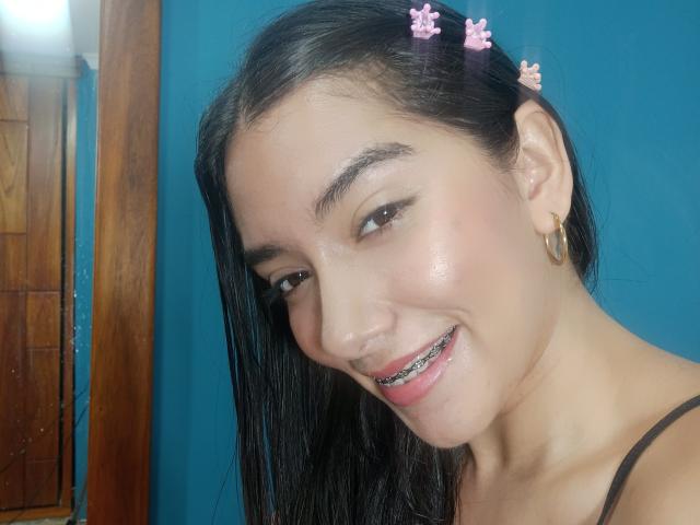 SharonKlart - Live sex cam - 18788434