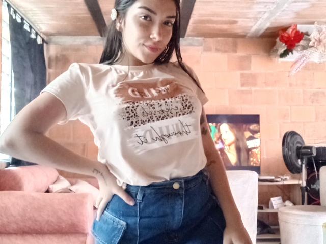 SharonKlart - Live Sex Cam - 18788562