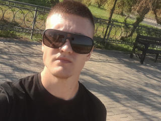 RoyTender - Live sex cam - 18796982