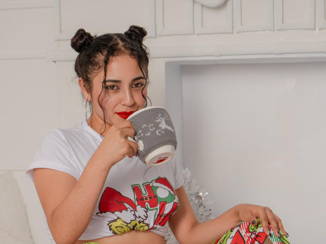 PerfectLyly - Live sex cam - 18797214