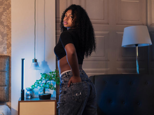 EmmaRiicco - Live porn &amp; sex cam - 18805398
