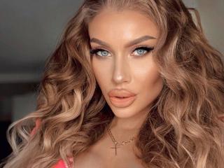 LessieJessica - Live Sex Cam - 18831162