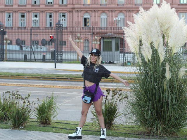 DelaMoons - Live sex cam - 18837158