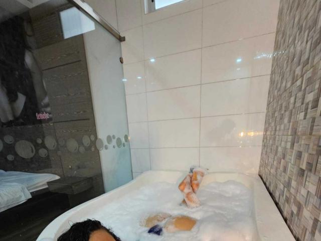 NaomyHott69 - сексуальная веб-камера в реальном времени - 18841094