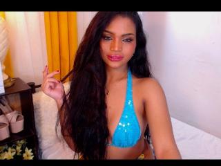 AdrianaQueenTS - Live sex cam - 18845582