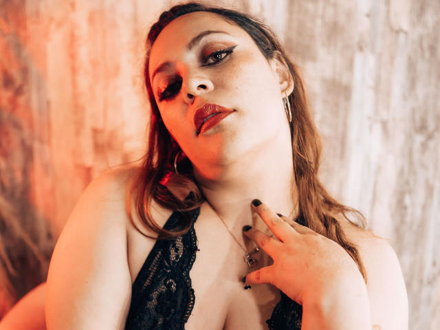 BiiancaCos - Live sex cam - 18847078