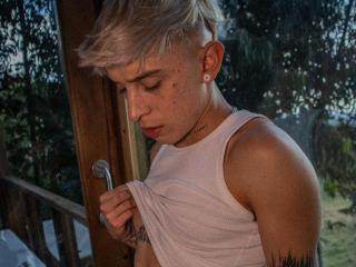 JustinAlvarez - Live sexe cam - 18852594